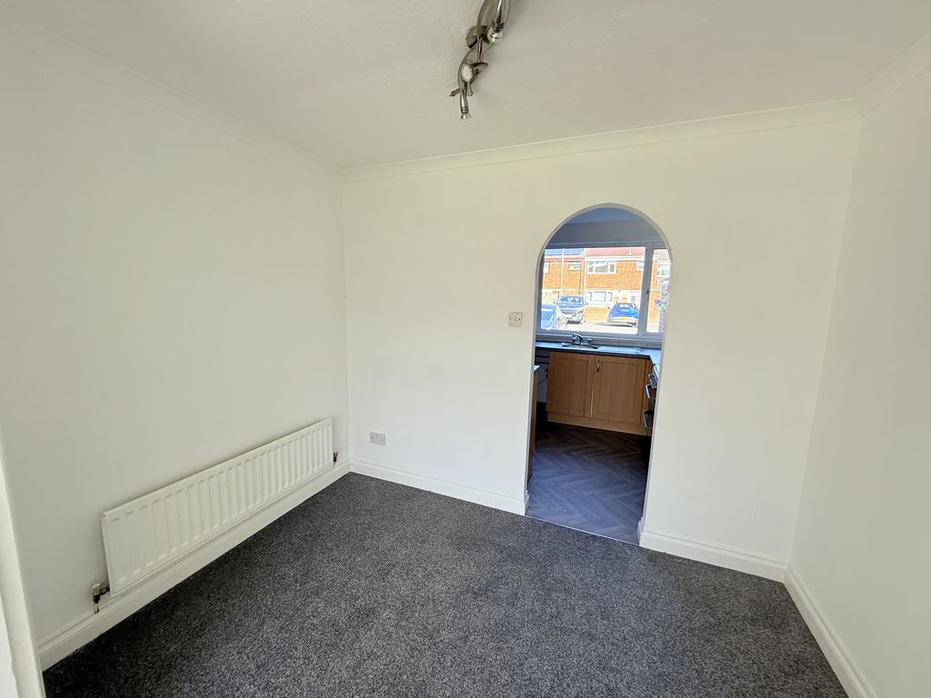 Dining Room- click for photo gallery